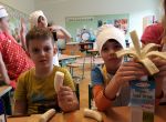 Gesunde Ernährung: Wir machen einen gesunden Drink - Bananenmilch